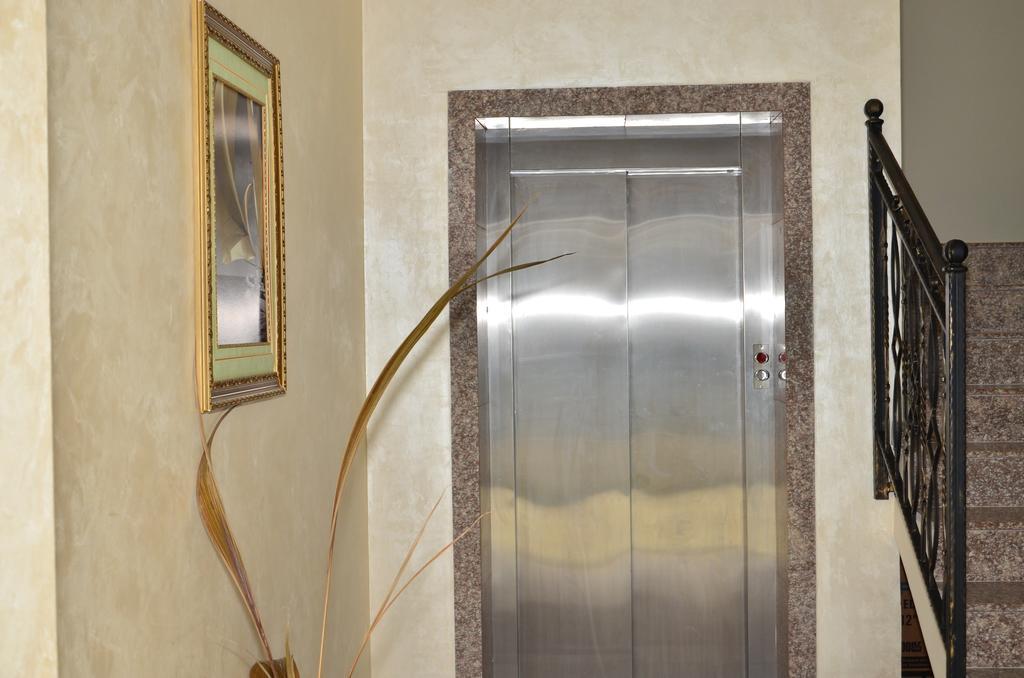 La Piazza Primorsko Rooms & Apartments エクステリア 写真