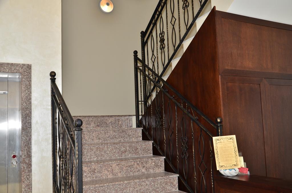 La Piazza Primorsko Rooms & Apartments エクステリア 写真