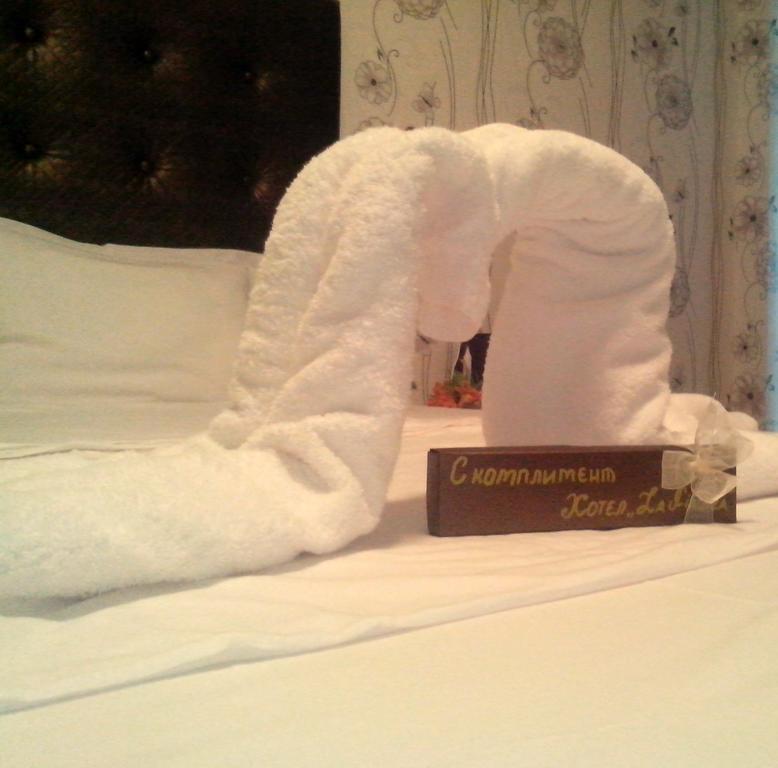 La Piazza Primorsko Rooms & Apartments エクステリア 写真